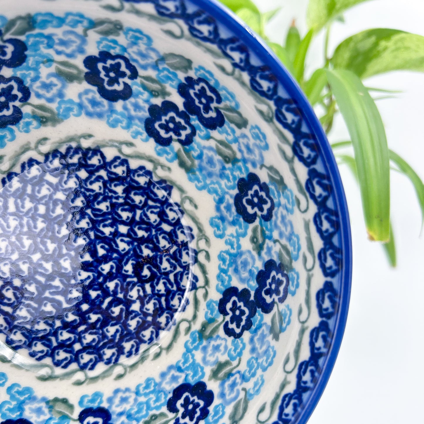 6.” Farm Bowl. Hand crafted Polish pottery stoneware: UNIKAT Blue KISS Blooms Design