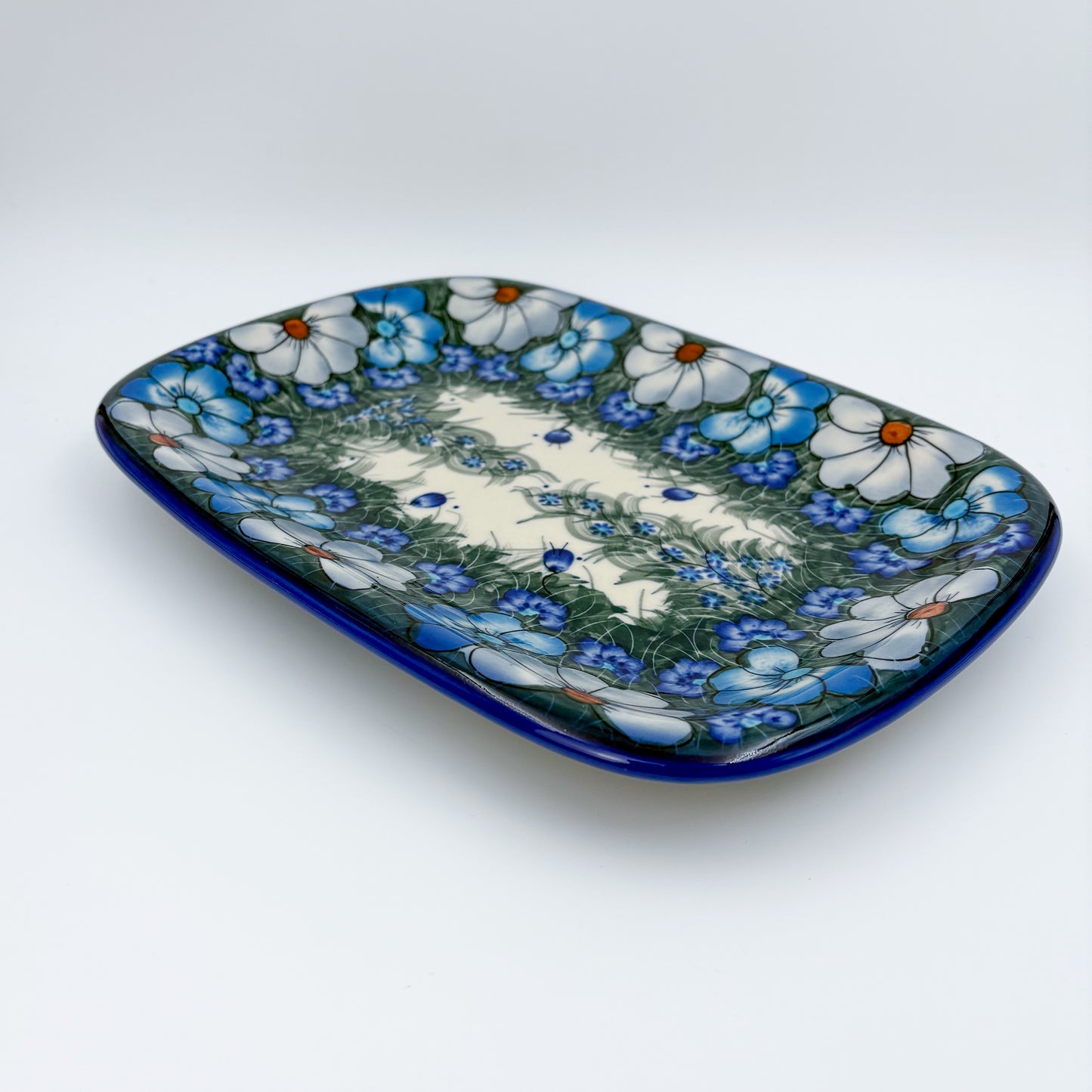 11" Medium Daria Platter.  Hand crafted Polish pottery stoneware: UNIKAT Forget Me Knot Pansy