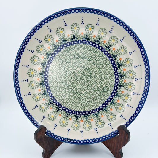 Polish pottery 10” floral plate in the Unikat Mayzie Design.
Dimension 10 3/4” round
Ceramika Manufaktura Company