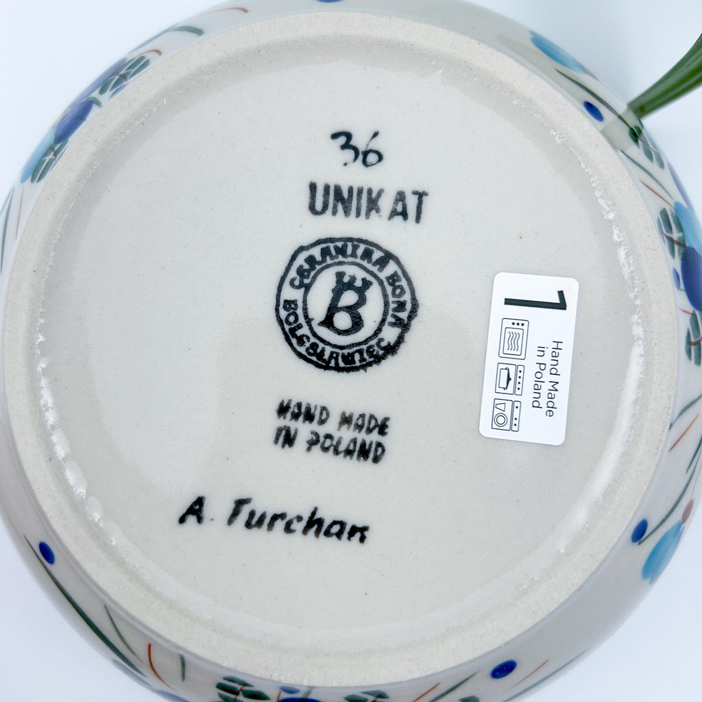  7” Farm Bowl in the UNIKAT Blue Pansy 