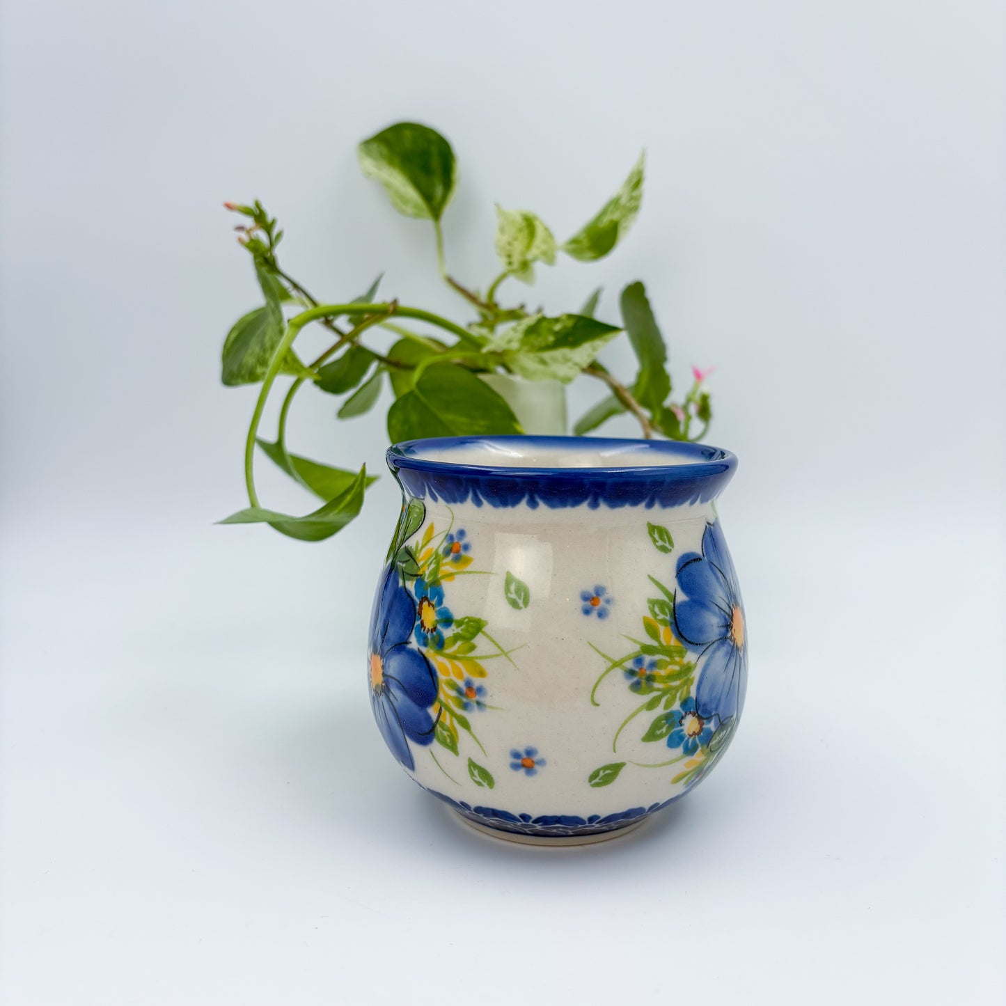 10 oz Bubble Mug. Handcrafted Polish pottery stoneware:  UNIKAT Blue Pansy