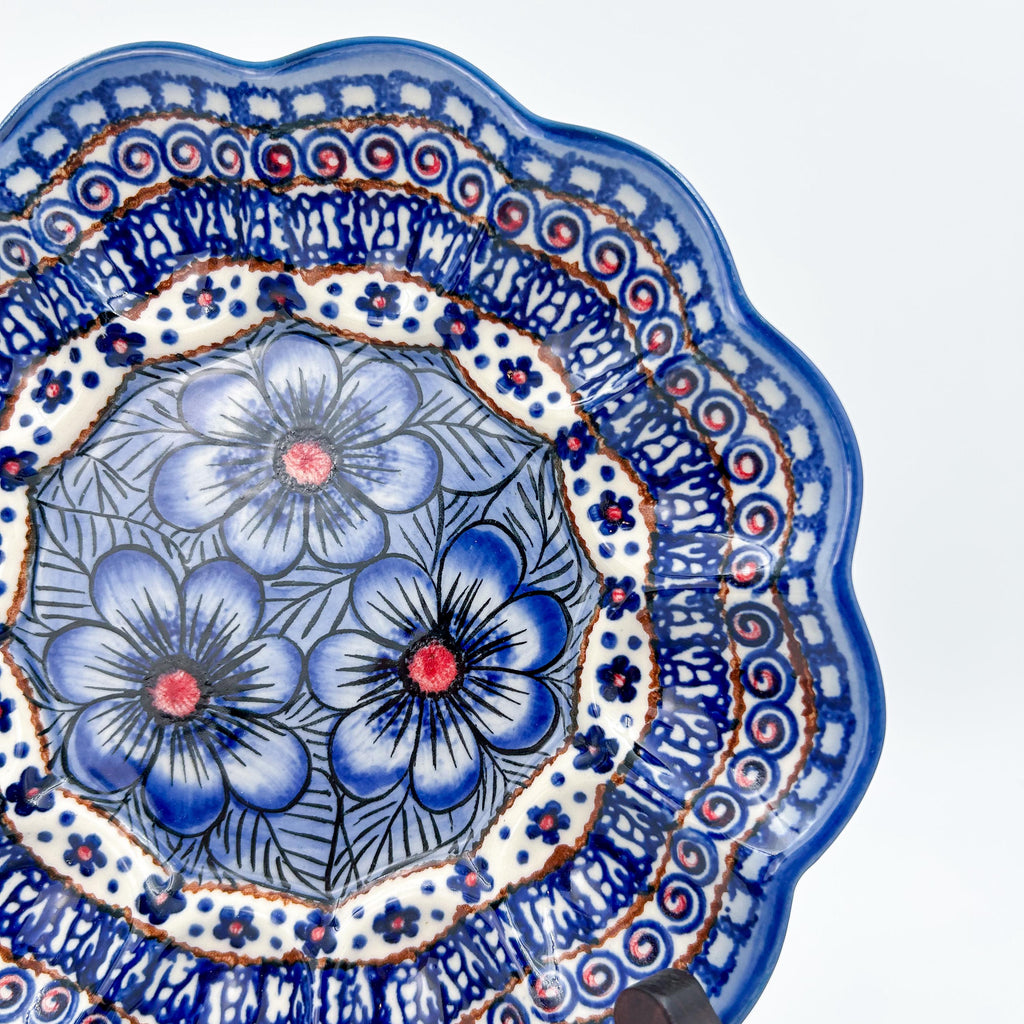 Hand made in Poland this 8” platter is made by talented artisans. This stoneware is microwave, dishwasher and oven safe as well as chip resistant.
8.46" round
