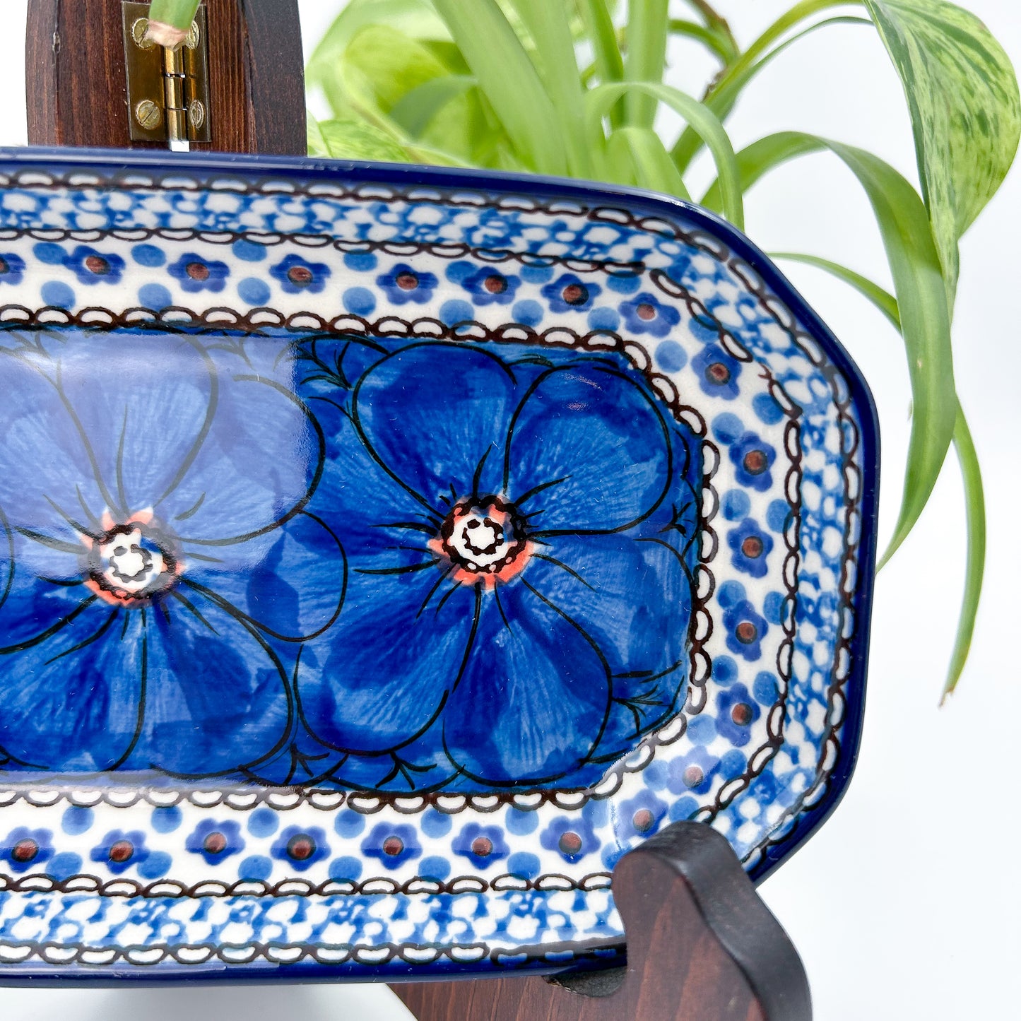 8"  Platter  Hand crafted Polish pottery stoneware: UNIKAT Cobalt Poppies Design.