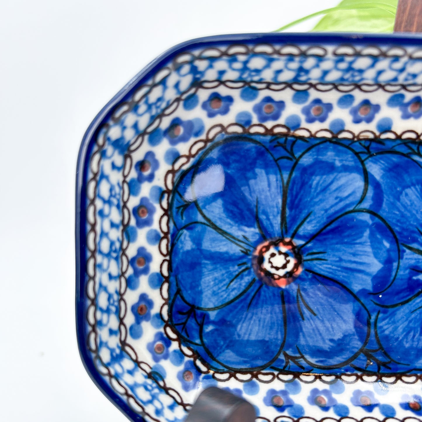 8"  Platter  Hand crafted Polish pottery stoneware: UNIKAT Cobalt Poppies Design.