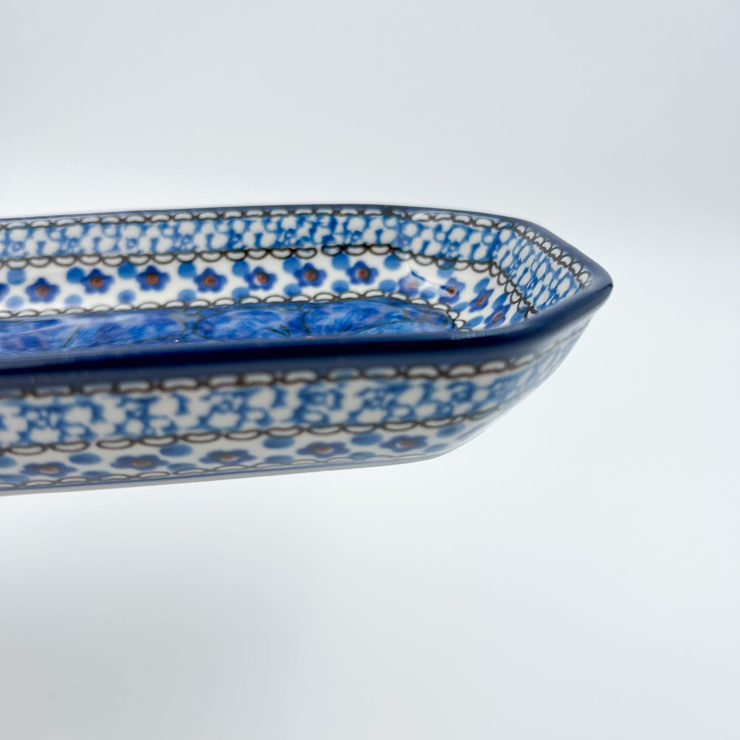 8"  Platter  Hand crafted Polish pottery stoneware: UNIKAT Cobalt Poppies Design.