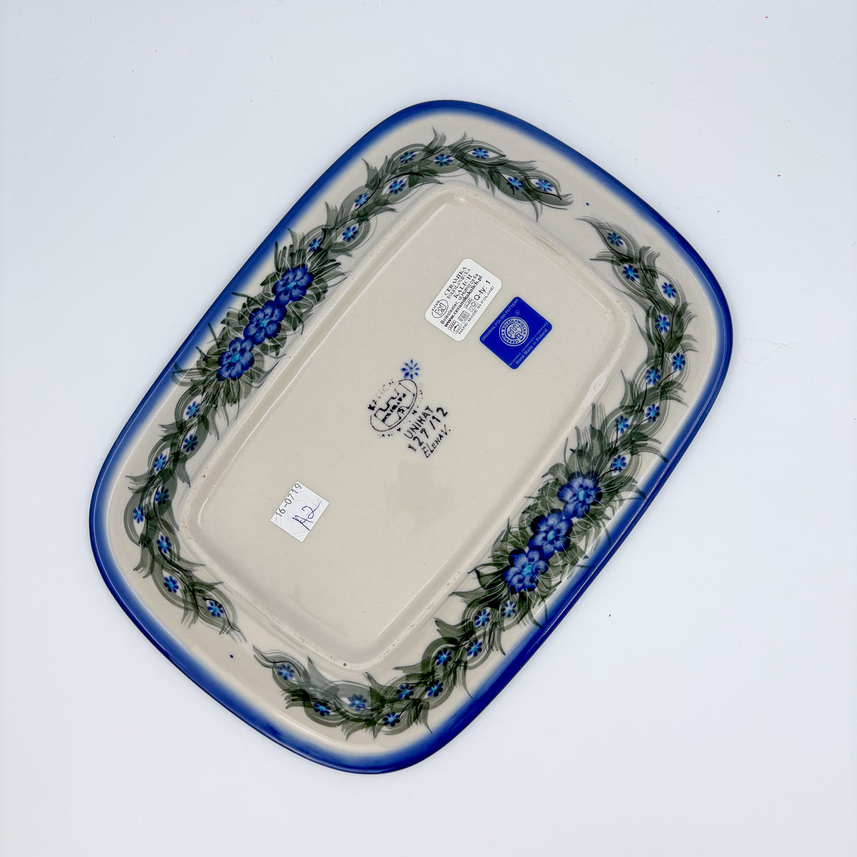 UNIKAT Forget Me Knot Pansy Daria platter, full bottom view showing stamp and forget-me-not border