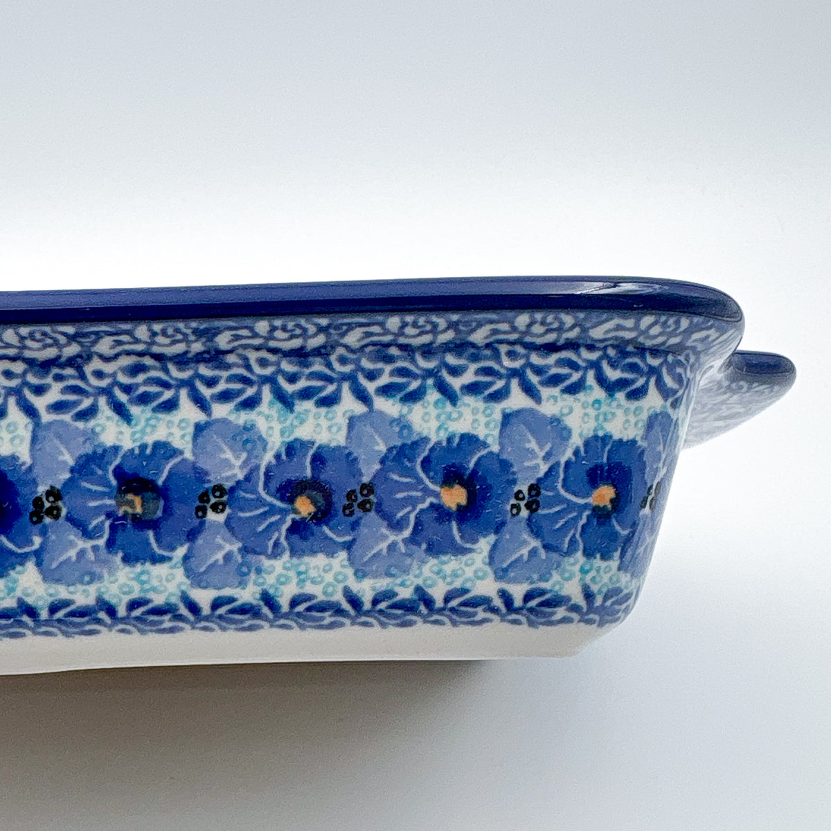 9.5" Rectangular Baker with Handles .  UNIKAT Deep Winter Design