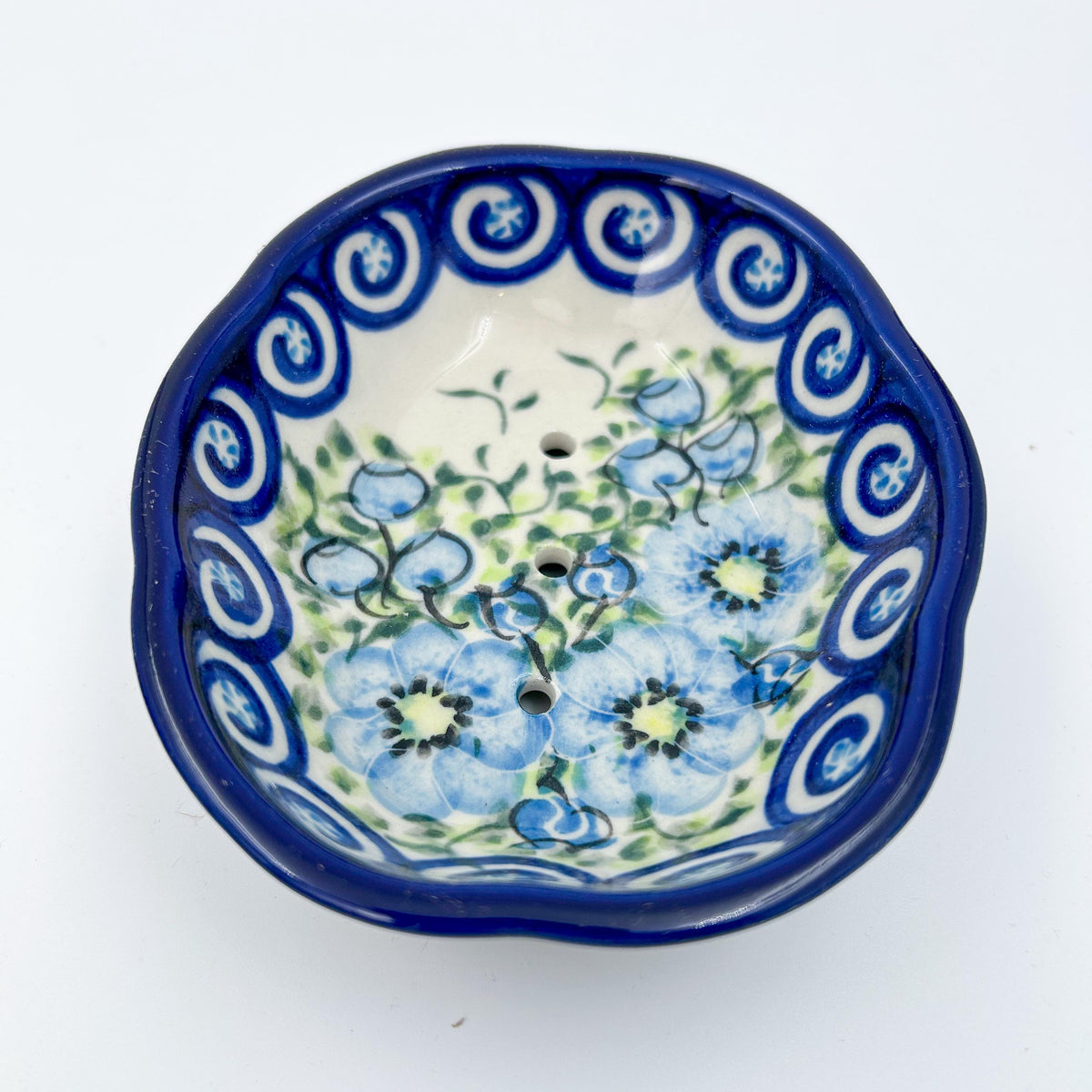 5” blue floral soap dish is a handmade by talented Polish artisans.