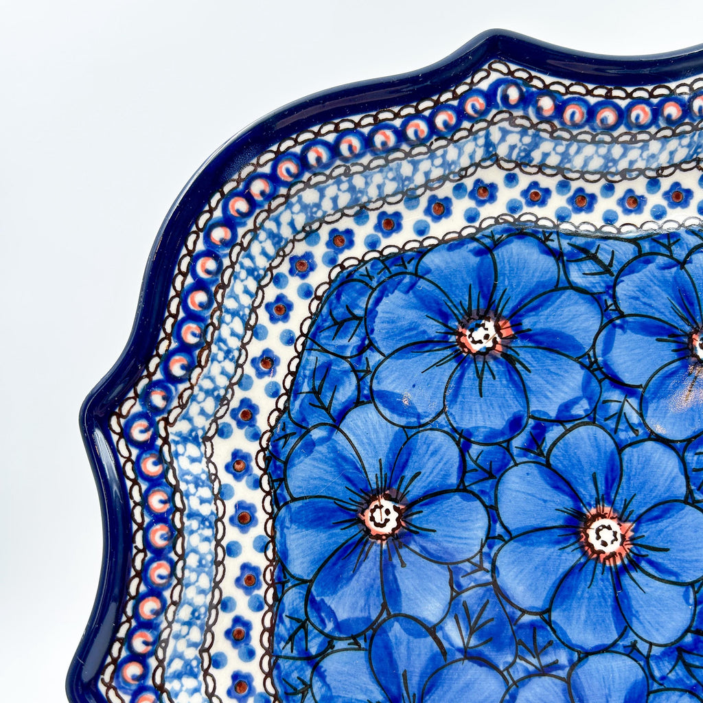 8 point blue floral platter in the Unikat Cobalt Poppies pattern