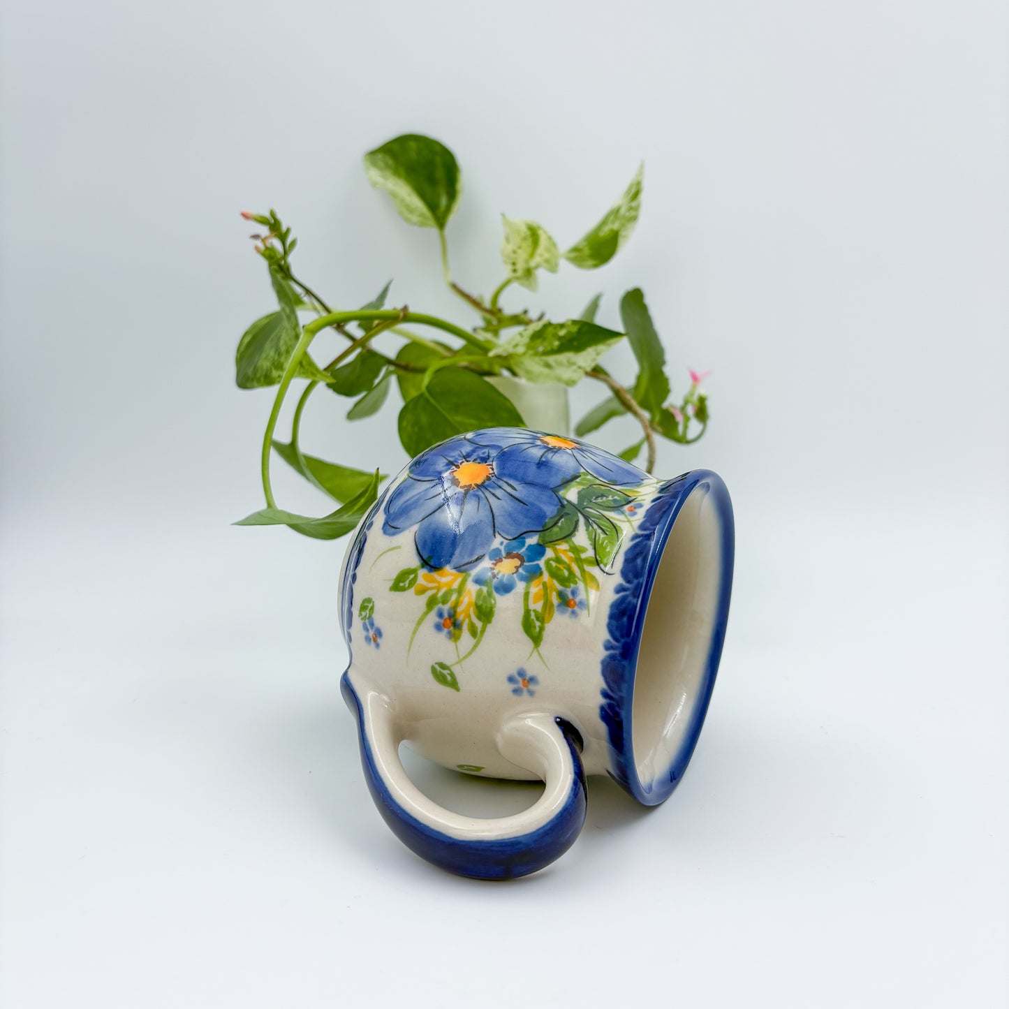 10 oz Bubble Mug. Handcrafted Polish pottery stoneware:  UNIKAT Blue Pansy