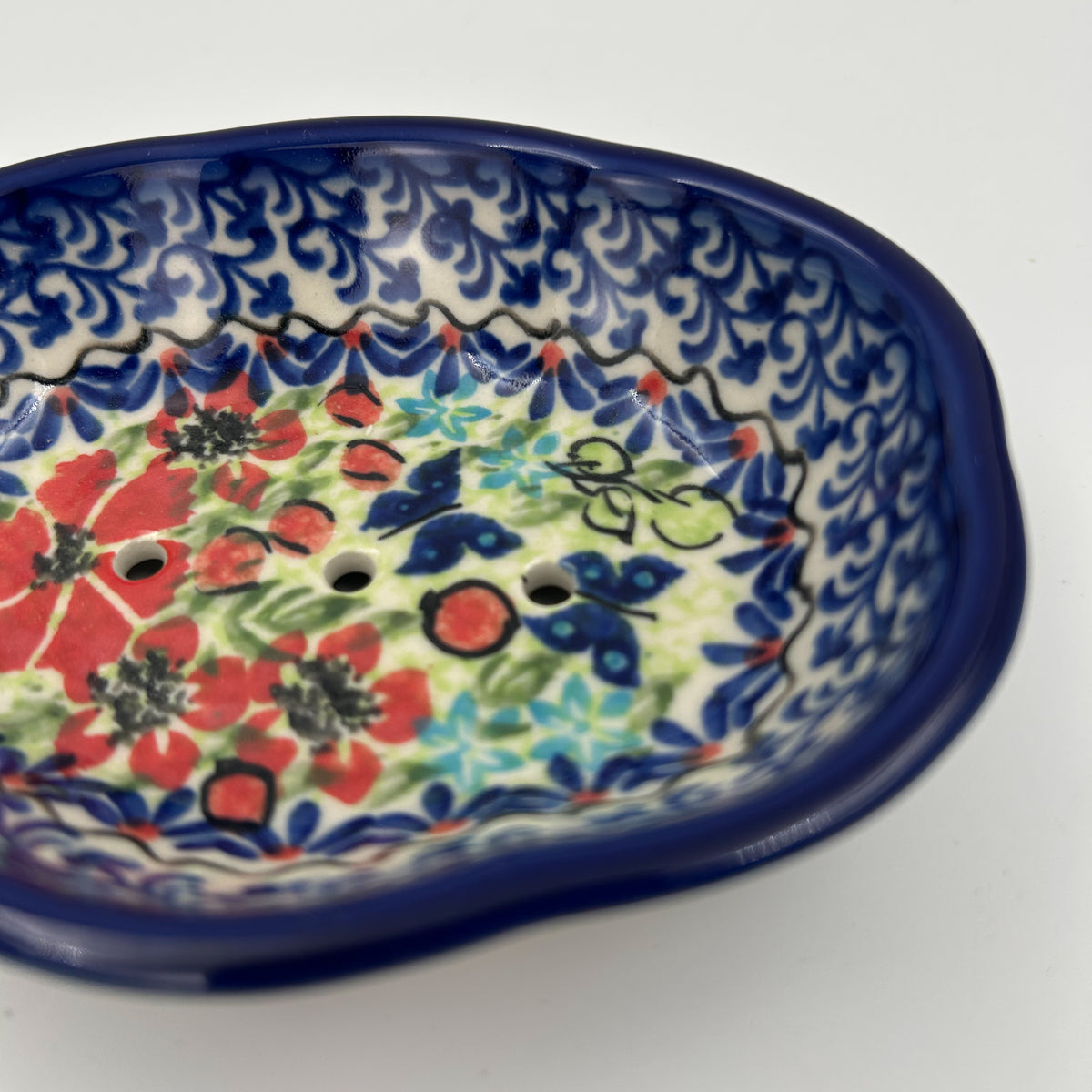 This 5” soap dish is a handmade by talented Polish artisans.
Ceramika Bona Company
5" X 4.25" x 1.26"