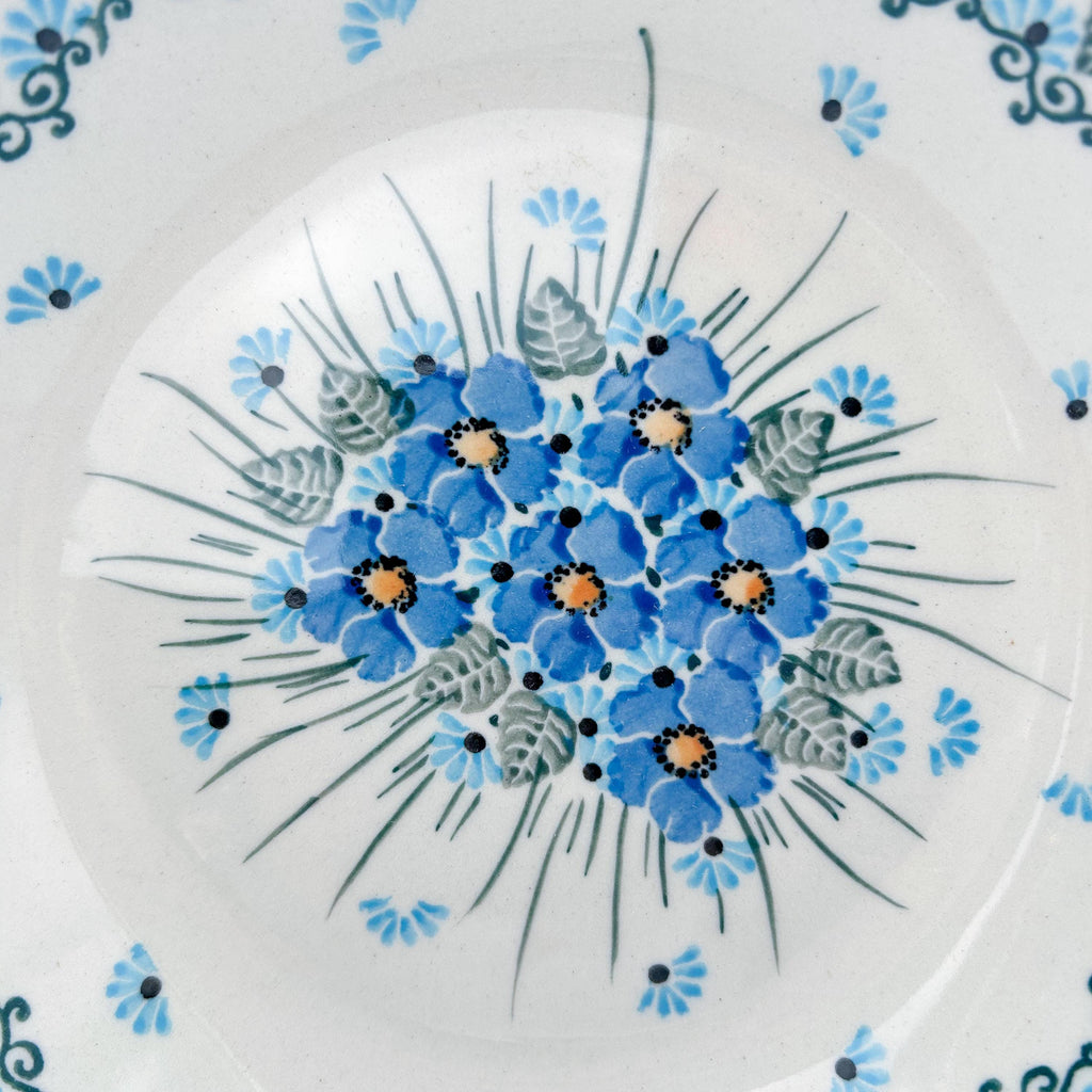 Polish pottery 8” bllue floral Pasta bowl in the UNIKAT Forget Me Not pattern.It holds 22 ounces of fluid
Ceramika Artystyczna Company