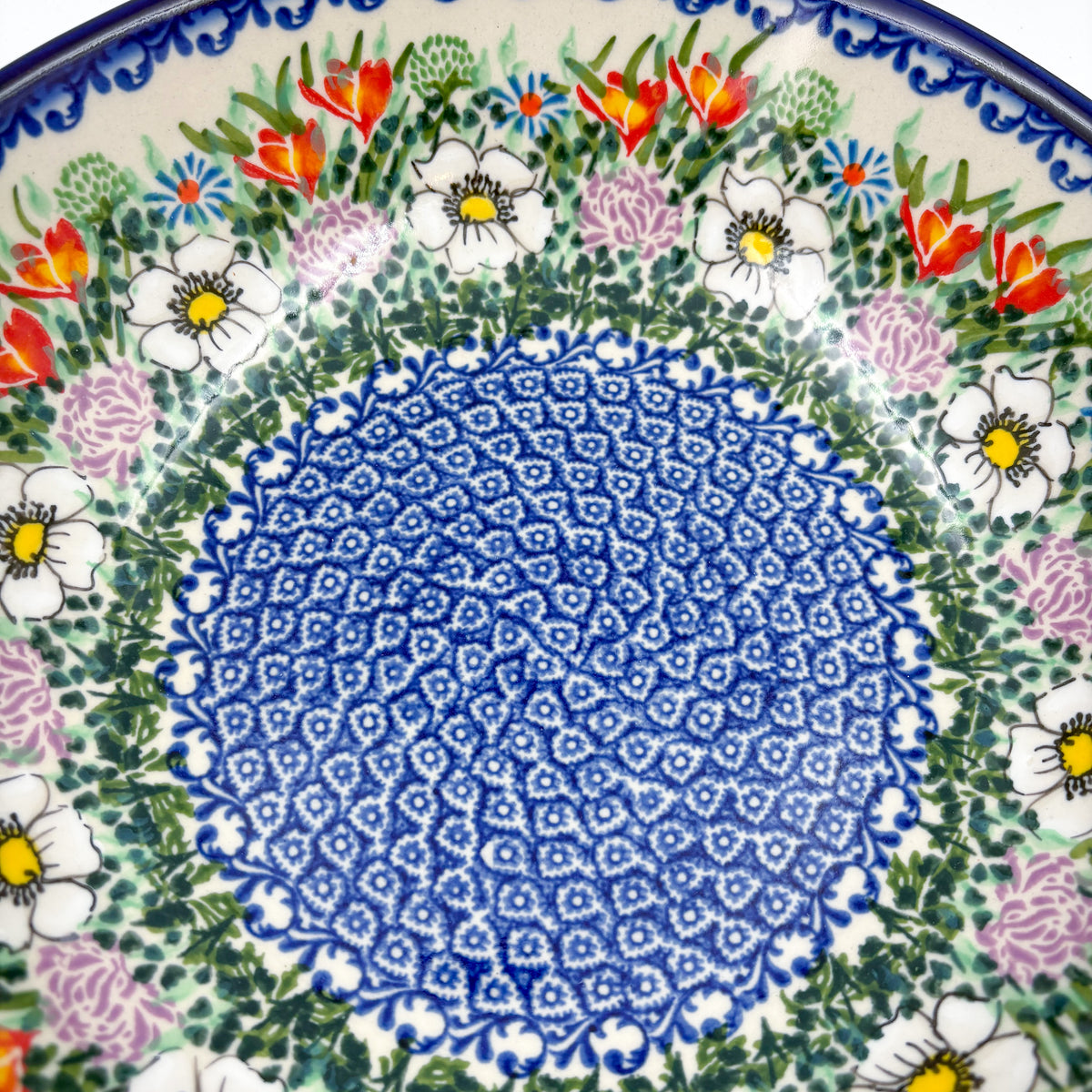 Close-up of rim pattern on Cottage Garden handled bowl