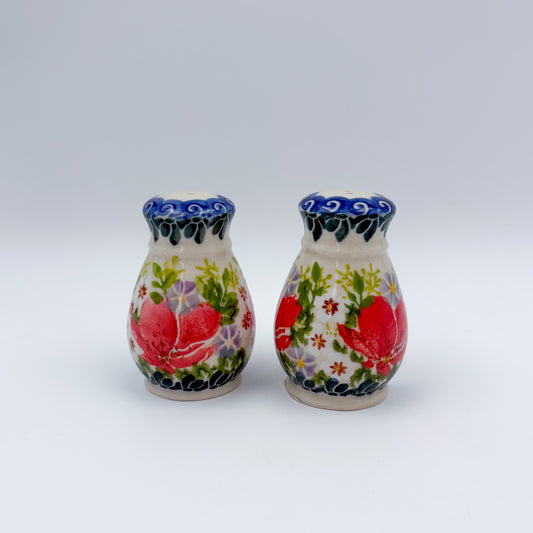 3“ Salt and Pepper Shakers.  Handmade Polish pottery.  UNIKAT Scarlet Blossoms
