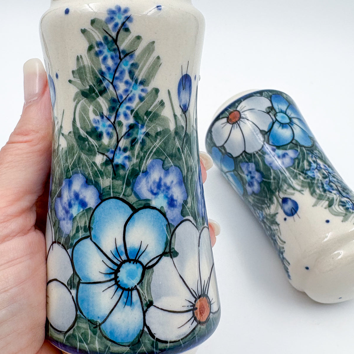 5” Salt and Pepper Shakers.  Handmade Polish pottery.  UNIKAT Forget Me Not Pansy BLUE/WHITE