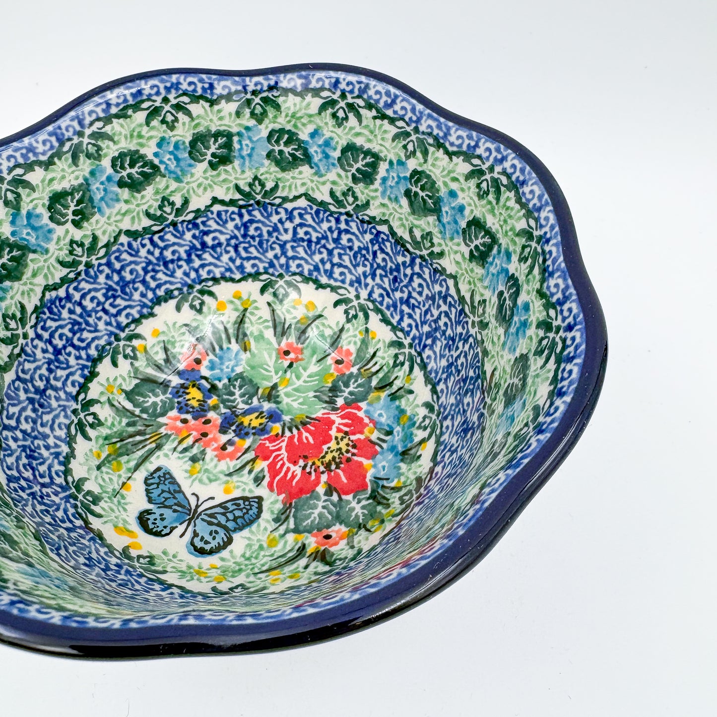 6" Scalloped Bowl.  UNIKAT Spring Floral Garland