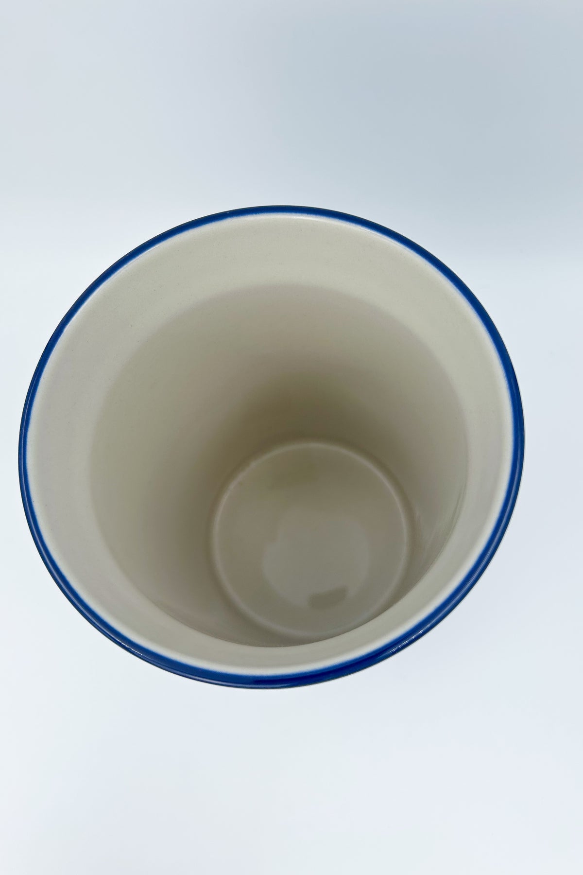 This 8” blue Utensil holder is a handmade by talented Polish artisans. This stoneware is microwave, oven and dishwasher safe as well as chip resistant.