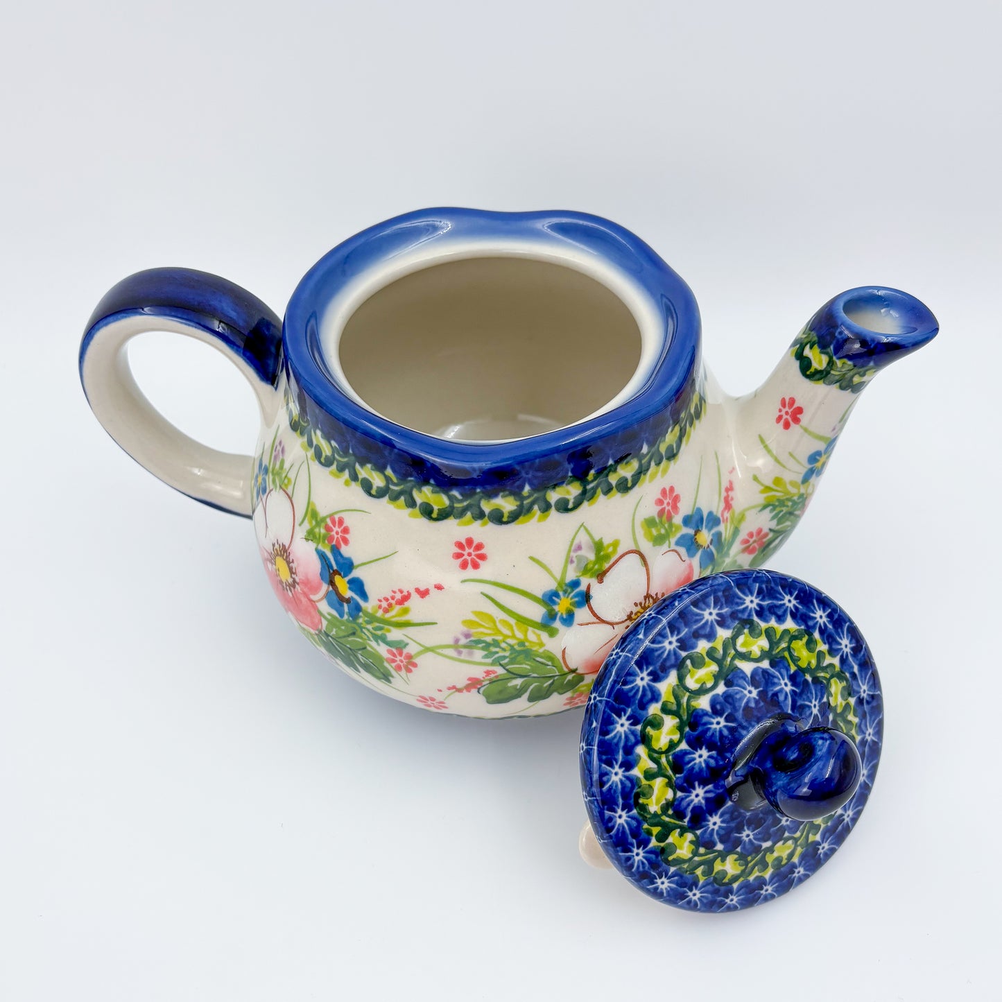25 oz Teapot Fruti Handcrafted Potery in Poland.  Pink Ruffle Design