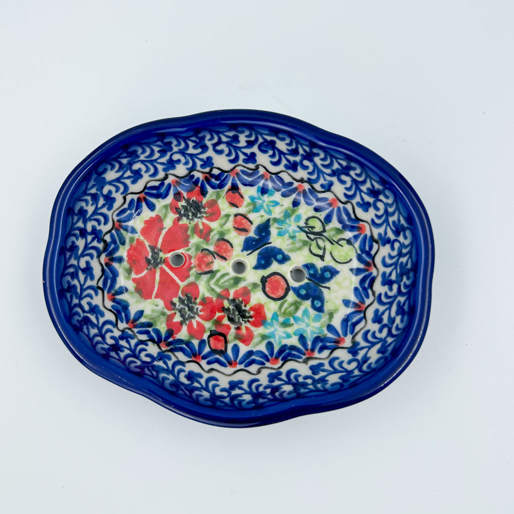 This 5” soap dish is a handmade by talented Polish artisans.
Ceramika Bona Company
5" X 4.25" x 1.26"