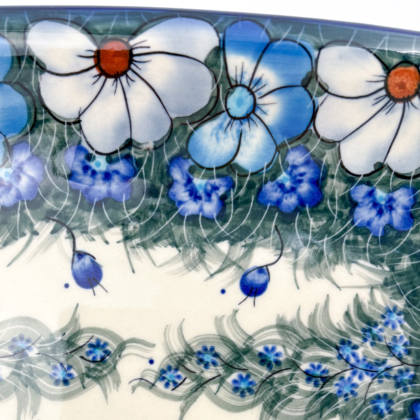 11" Medium Daria Platter.  Hand crafted Polish pottery stoneware: UNIKAT Forget Me Knot Pansy