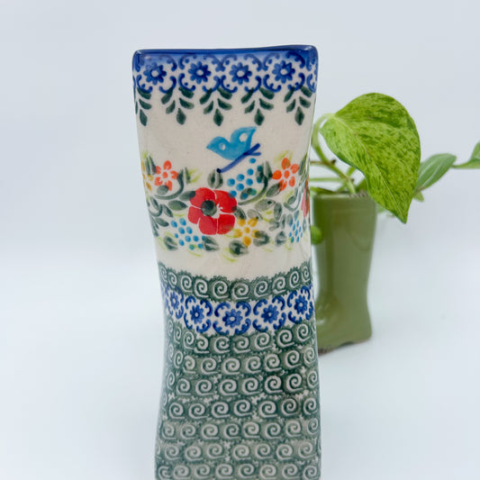 7” floral blue vase is a handmade by talented Polish artisans  Dimensions 6.73" x 2.48"
Ceramika Bona Company