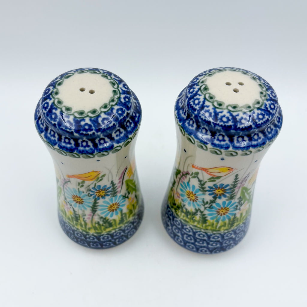 5” Salt and Pepper Shakers.  Handmade Polish pottery.  UNIKAT Wildflower Meadow