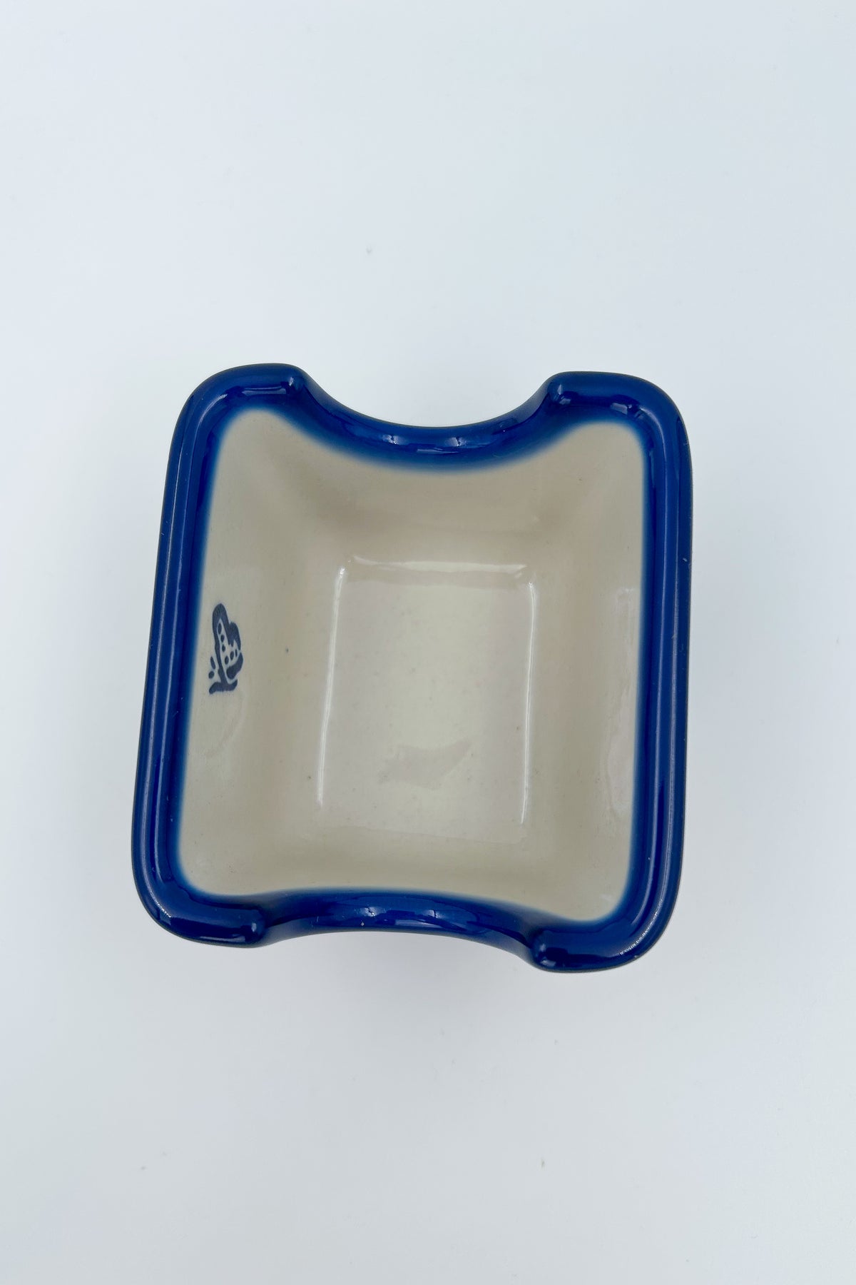 Polish pottery hand made  3” rectangular sugar packet holder in Happiness Pattern.
Ceramika Bona Company