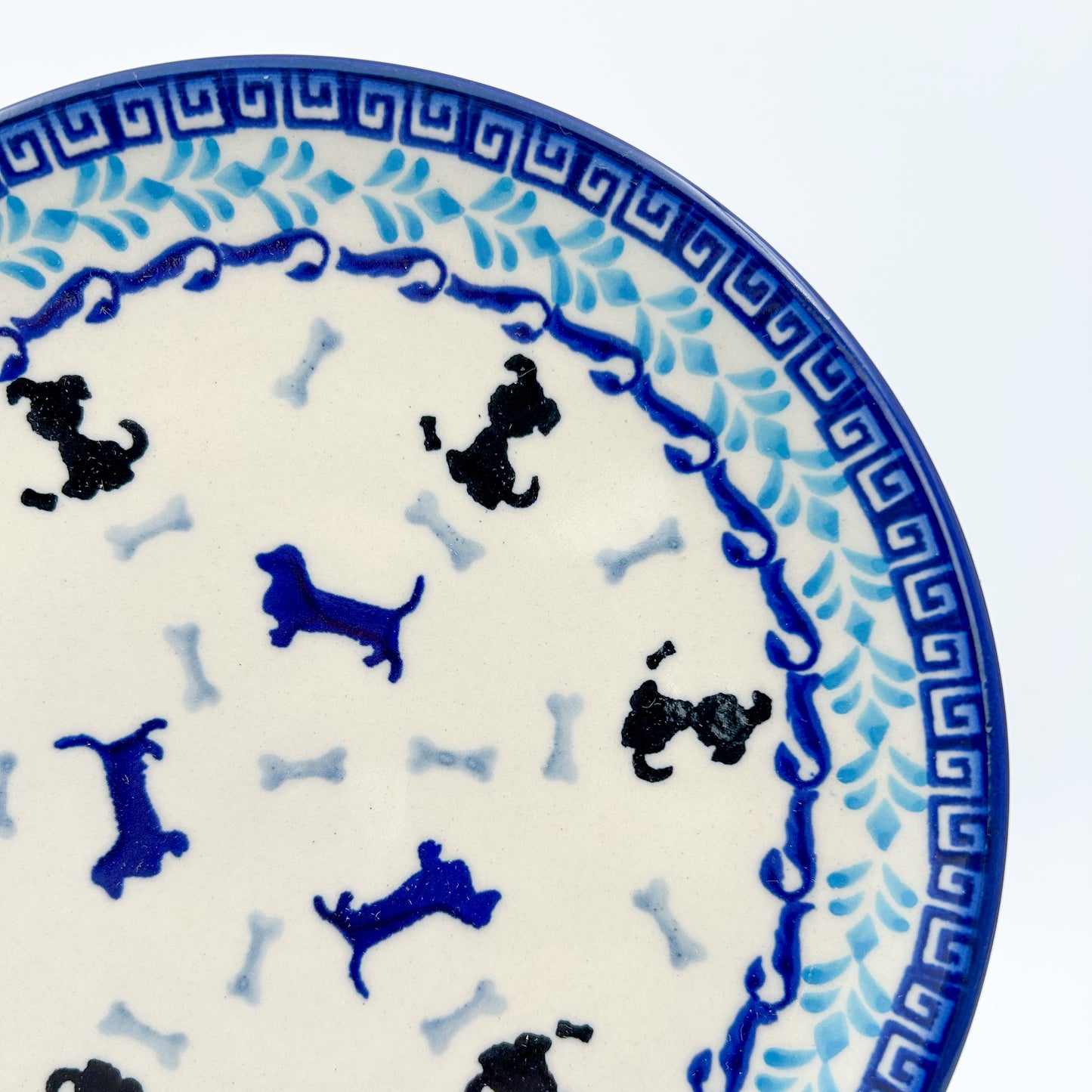 7.56” Dessert Puppy Plate.  Handmade Polish pottery.   Puppy Pleasure Design