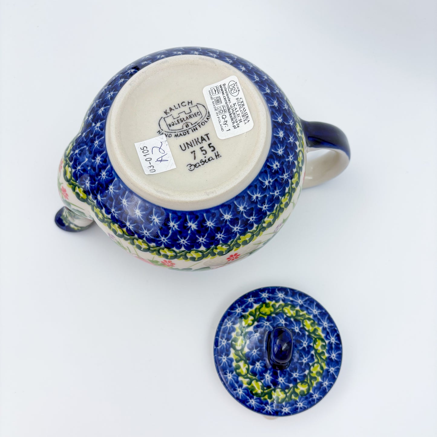 25 oz Teapot Fruti Handcrafted Potery in Poland.  Pink Ruffle Design