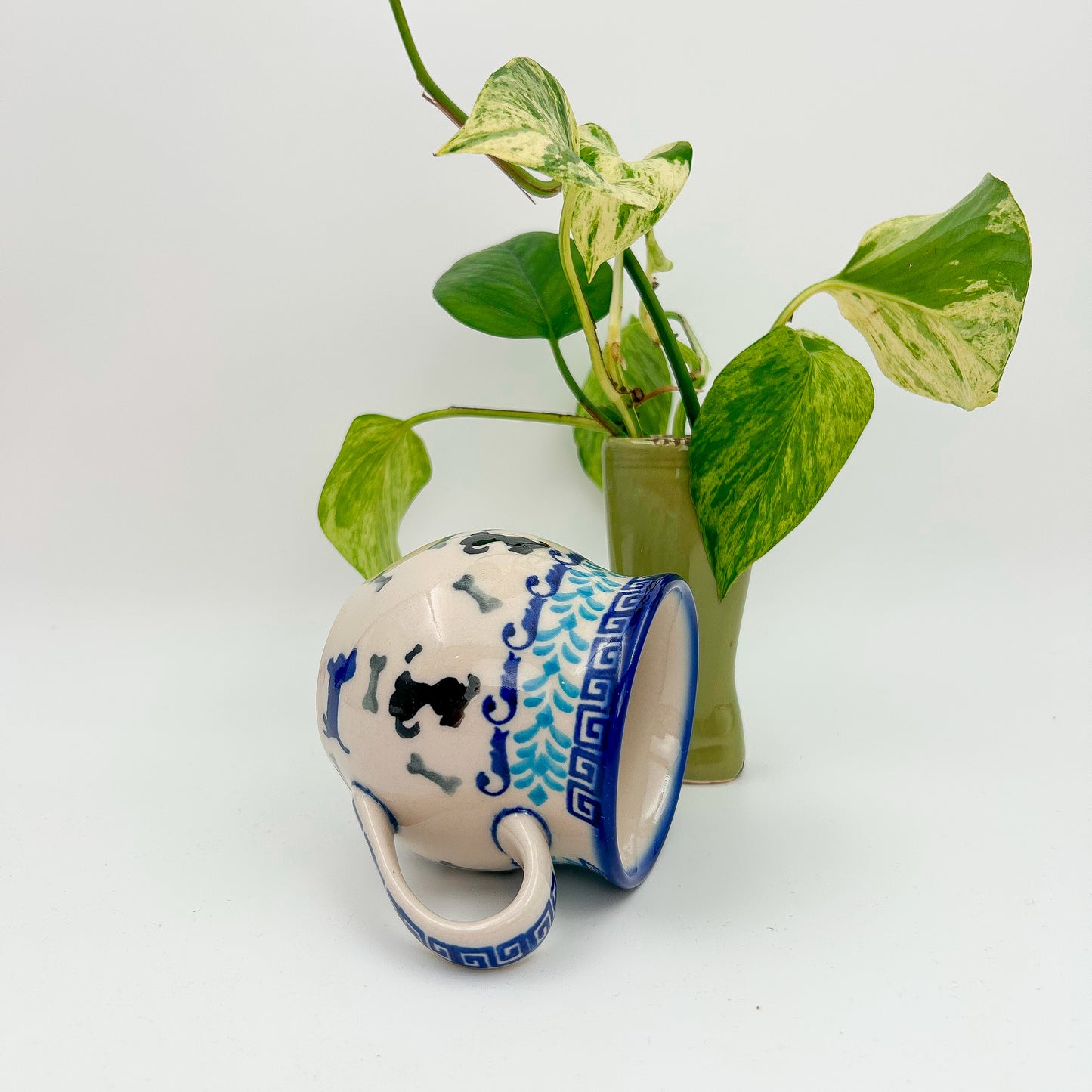 8 oz Puppy Bubble Mug. Handcrafted Polish pottery stoneware: Puppy Pleasure Pattern