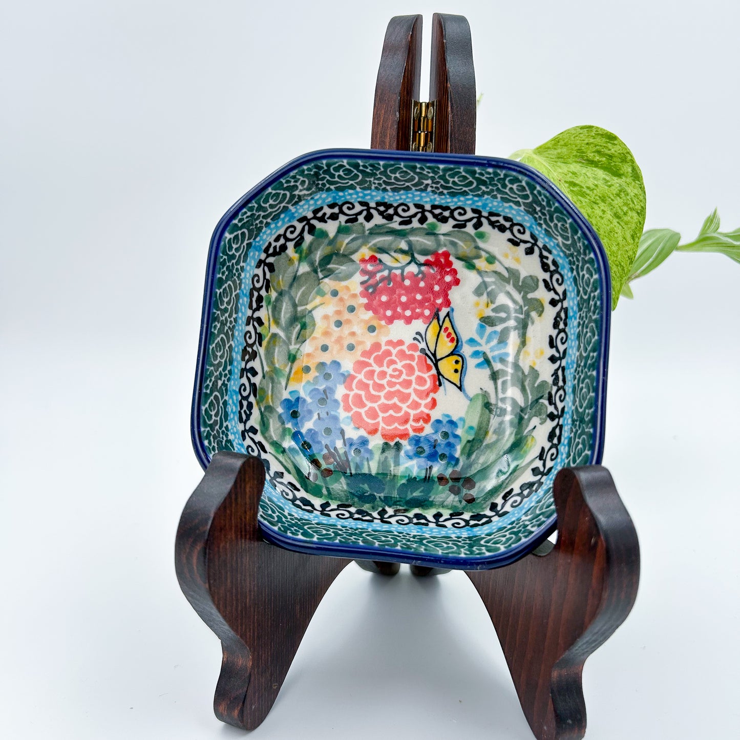 Polish pottery 4” floral square bowl.  Unikat Butterfly Garden Pattern.This Polish Pottery bowl is made by talented 
Dimensions: 4.33 square 
Ceramika Artystyczna Company
