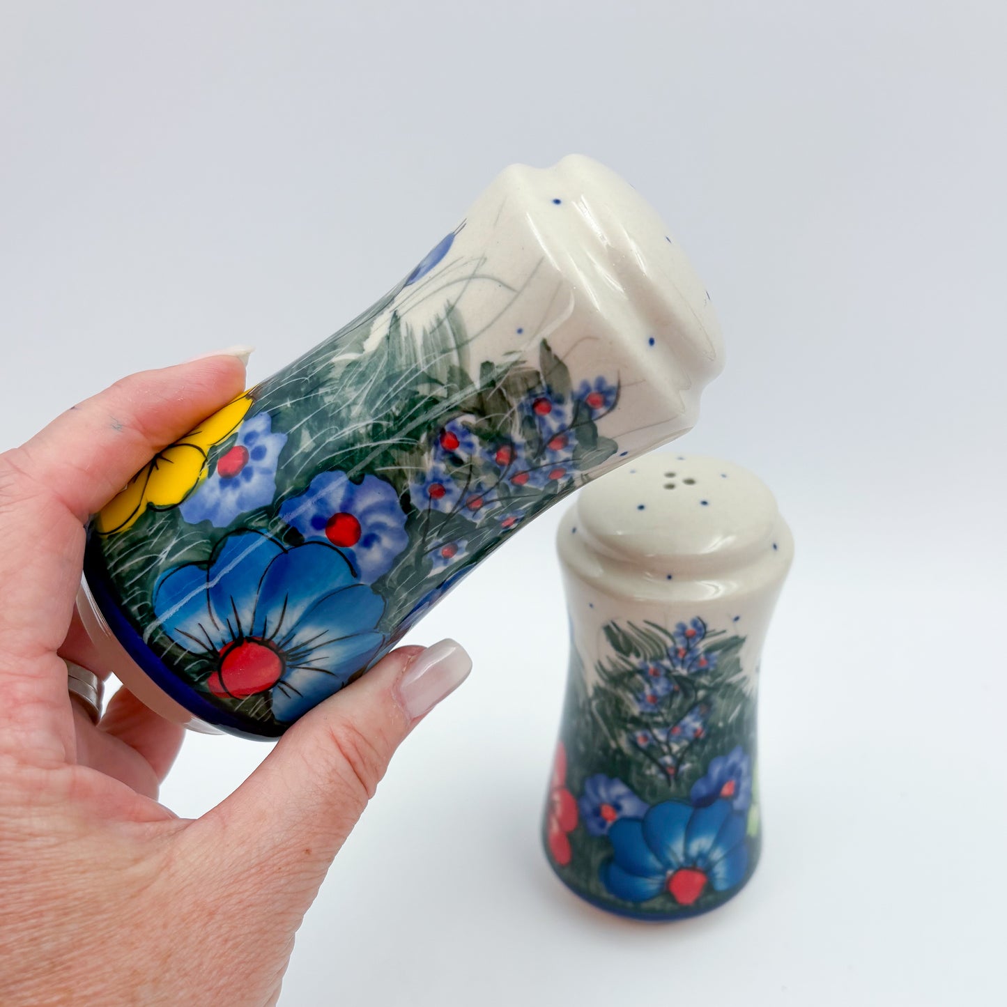 5” Salt and Pepper Shakers.  Handmade Polish pottery.  UNIKAT Forget Me Not Pansy