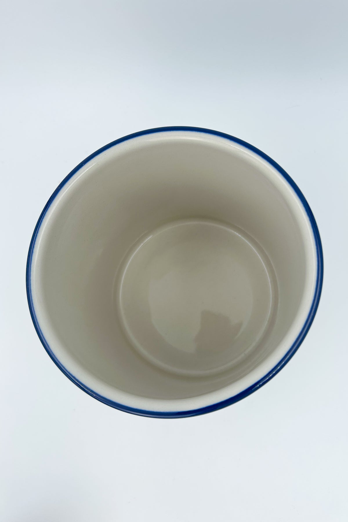 6” Blue hyudrangea Utensil holder is a handmade by talented Polish artisans. Polish UNIKAT signature utensil jar, hand painted
Ceramika Artystyczna Company