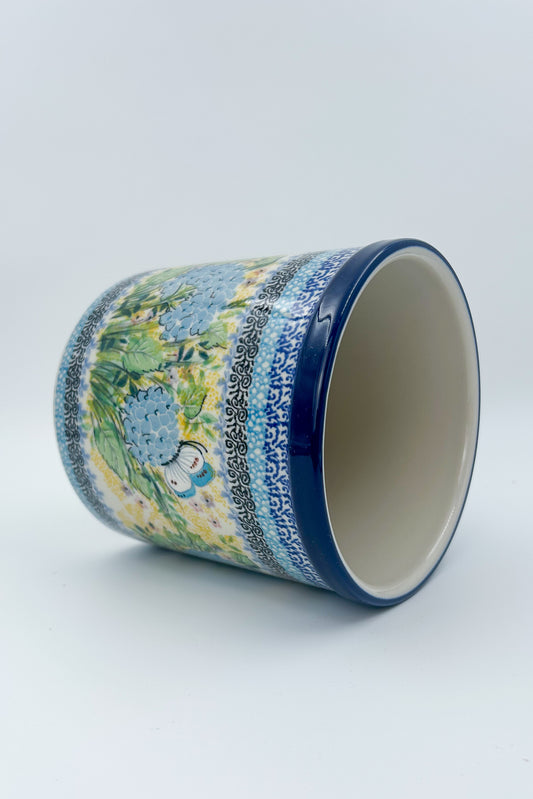 6” Blue hyudrangea Utensil holder is a handmade by talented Polish artisans. Polish UNIKAT signature utensil jar, hand painted
Ceramika Artystyczna Company