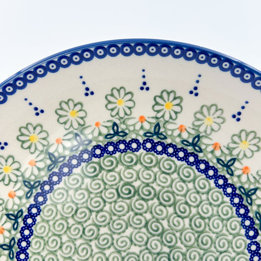 Polish pottery 10” floral plate in the Unikat Mayzie Design.
Dimension 10 3/4” round
Ceramika Manufaktura Company