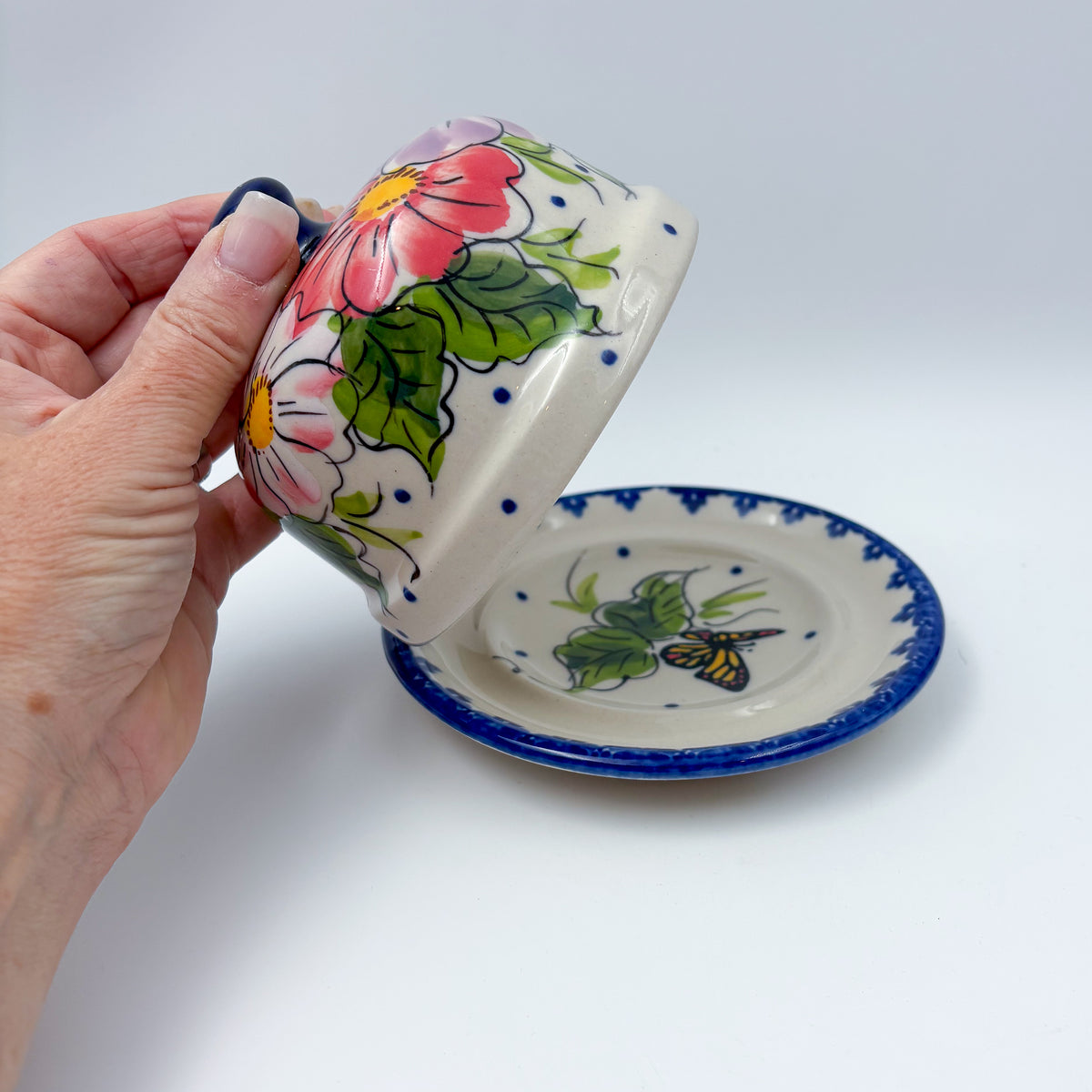 Round Butter/Cheese Covered Dish: UNIKAT Monarch Pattern