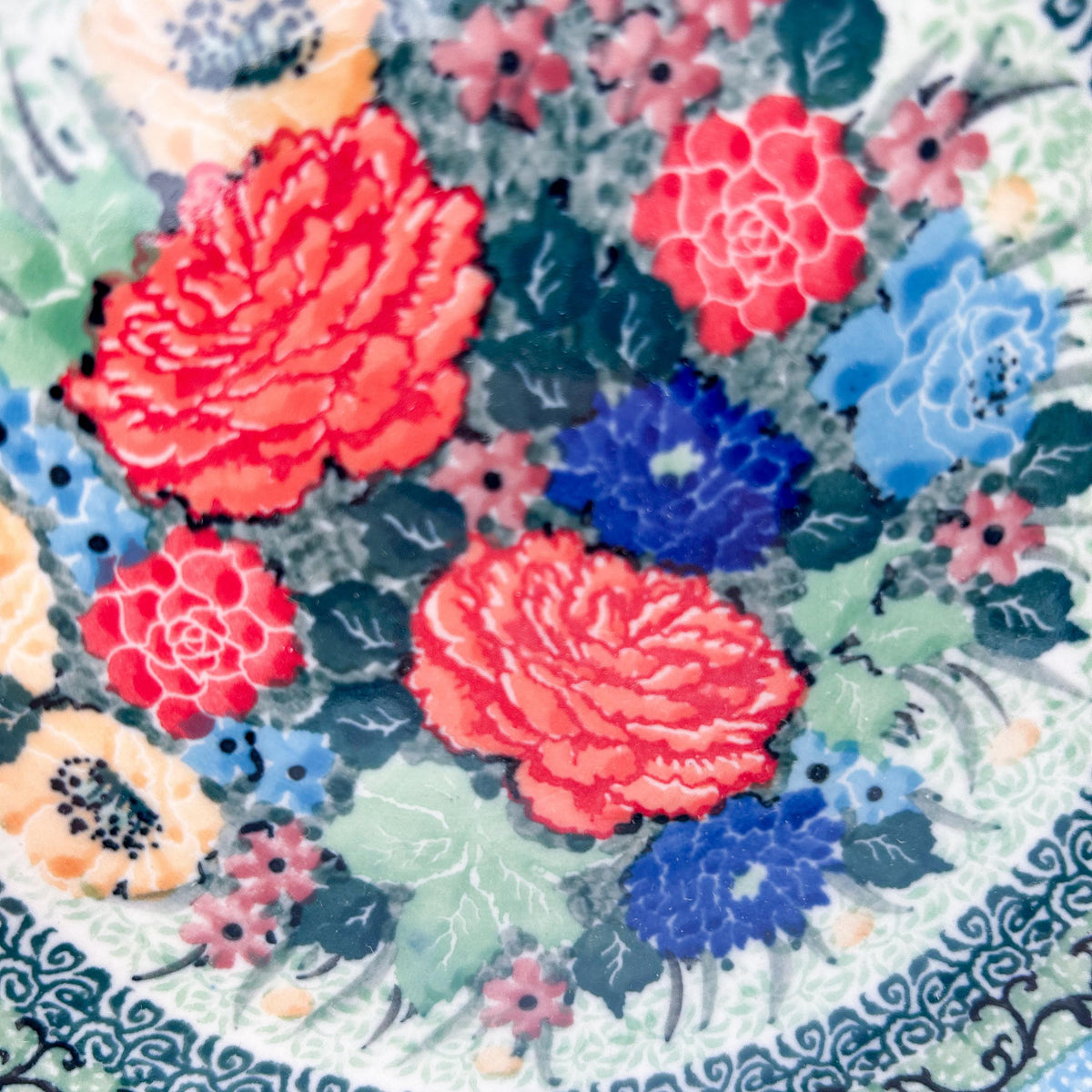 7.91” plate in the Unikat Splendid Meadow pattern