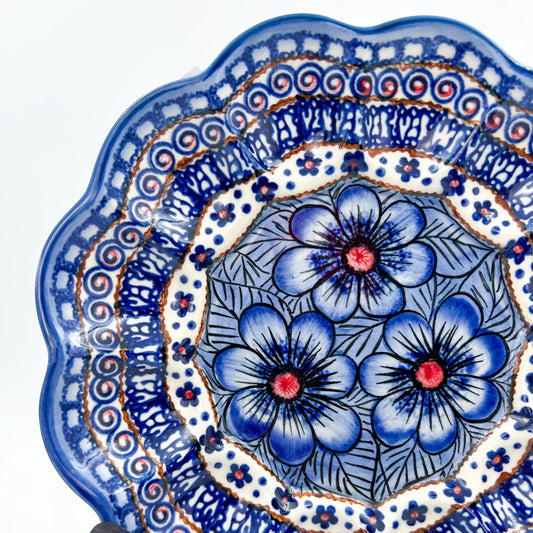 Hand made in Poland this 8” platter is made by talented artisans. This stoneware is microwave, dishwasher and oven safe as well as chip resistant.
8.46" round