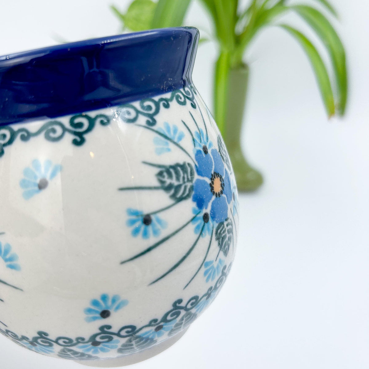 Close-up of Forget Me Not floral medallion pattern