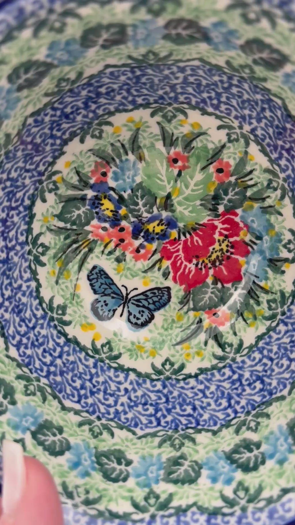 6" Scalloped Bowl.  UNIKAT Spring Floral Garland
