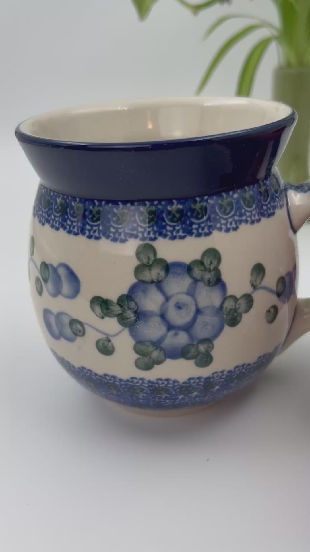 This 12 oz Polish Pottery ceramic floral bubble mugolds 12 ounces of fluid.
Ceramika Artystyczna Company
