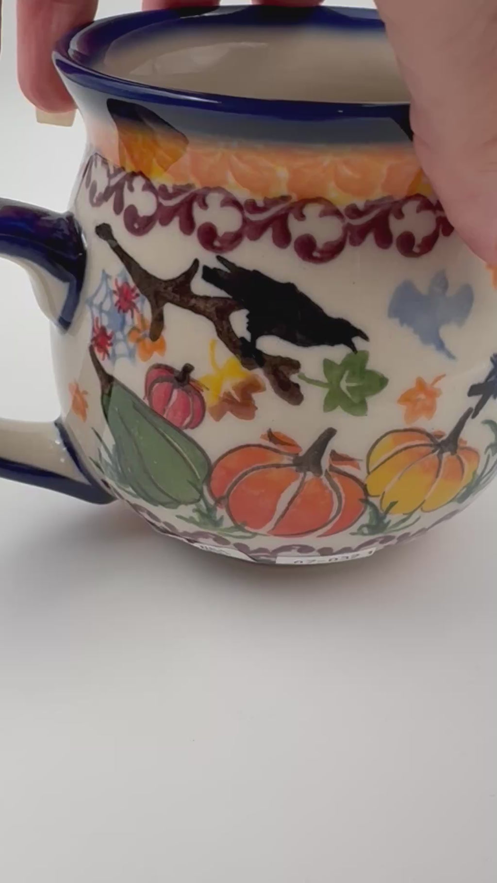 17 oz Bubble Mug XL. Handcrafted Polish pottery stoneware:  UNIKAT Pumpkin Scarecrow