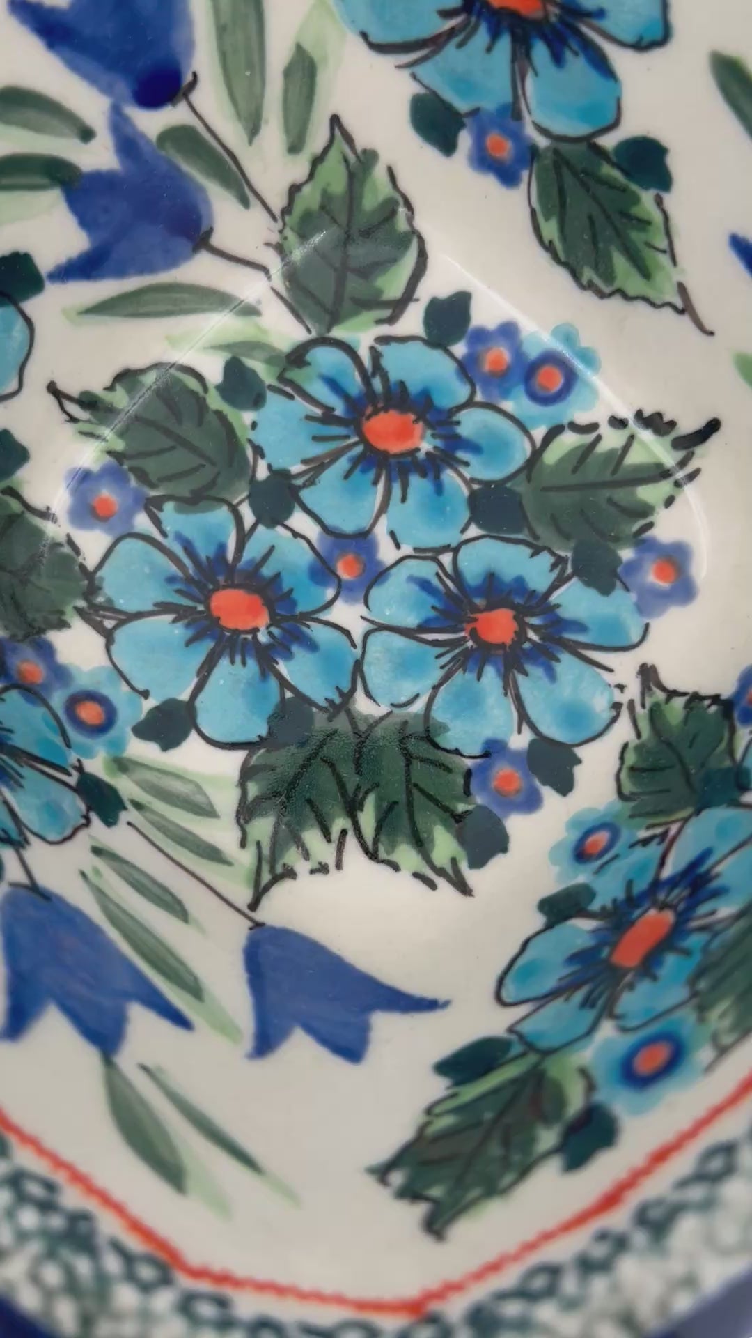 Polish pottery 5” square bowl in the Unikat Evangeline Floral Design.
Dimensions: 5.43" square
Zaklady Ceramiczne Company