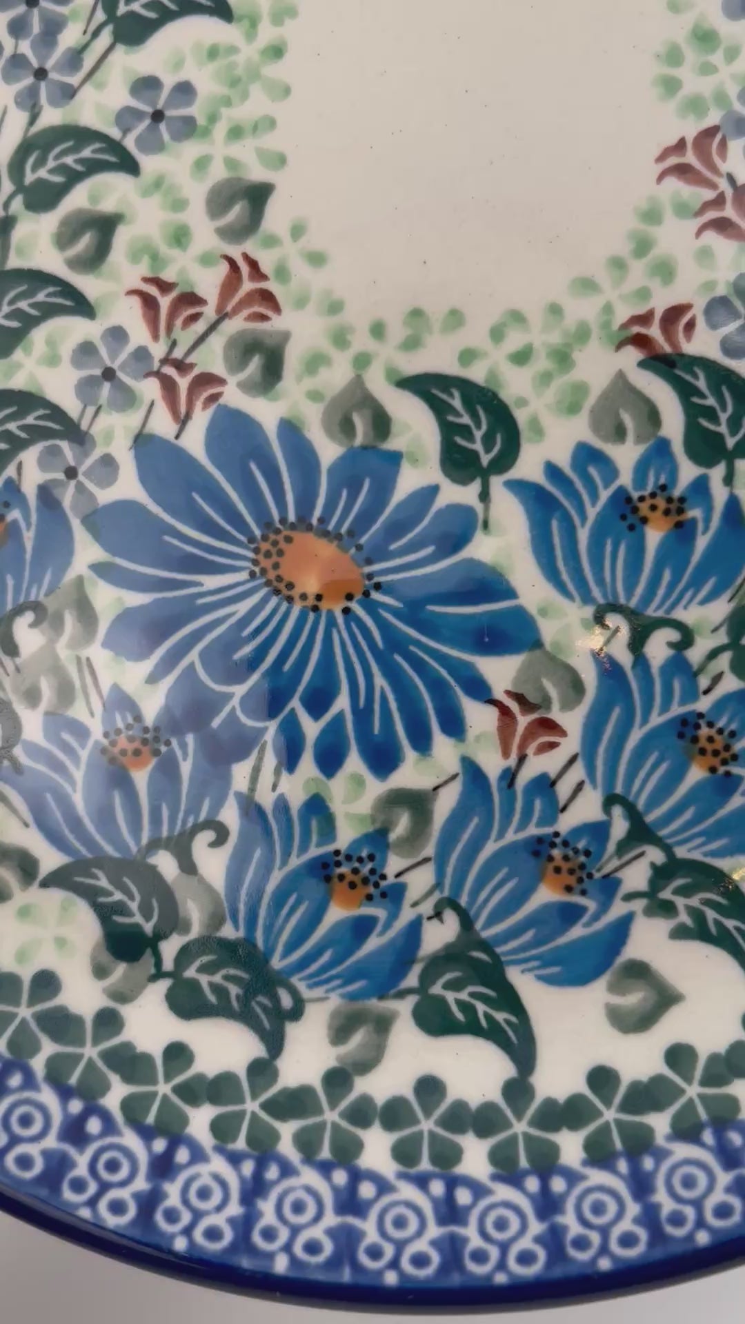  7.91” plate in the Unikat Blue Beauty pattern